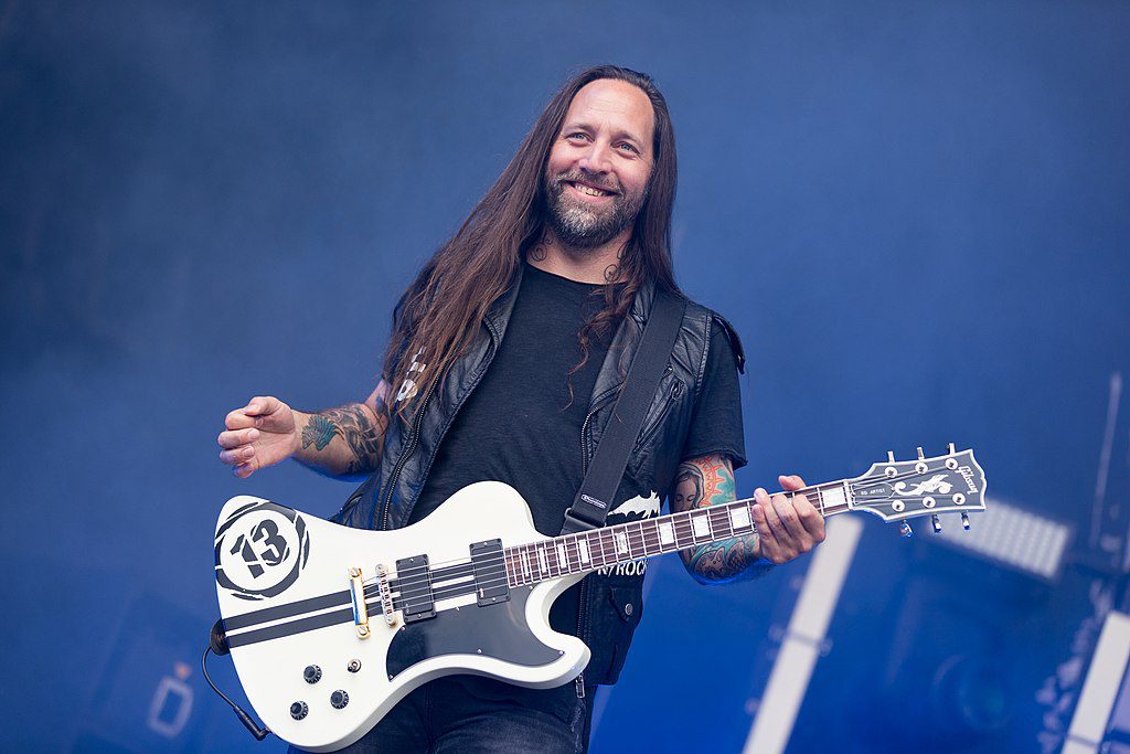 gibson-rd Guitarist playing Gibson RD electric guitar