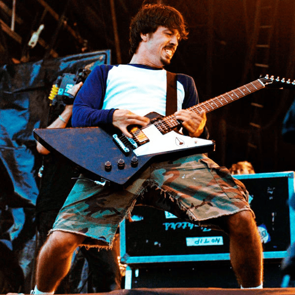 grohl Dave Grohl playing a Gibson Explorer